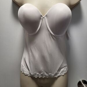 Elegant White Strapless Bustier Bra